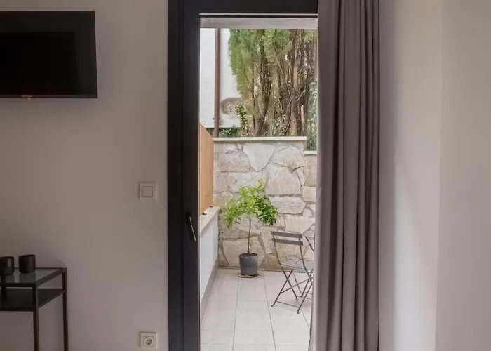 Κατάλυμα σε φάρμα Adaka *