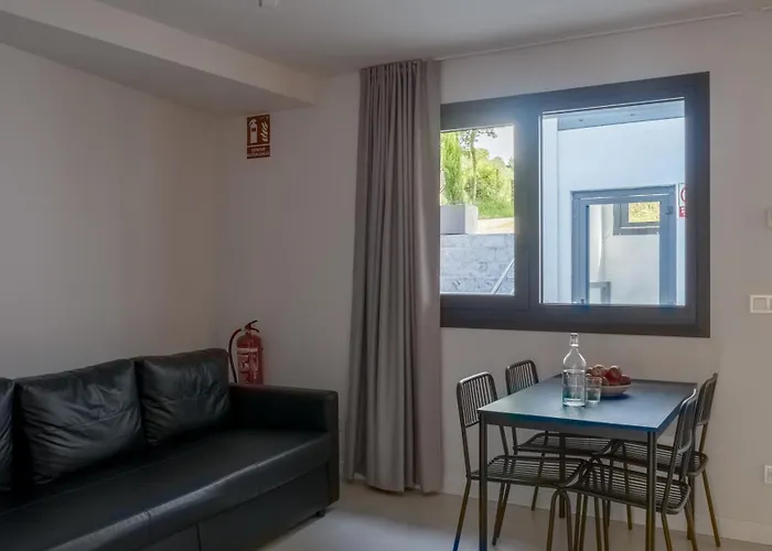 Κατάλυμα σε φάρμα Adaka